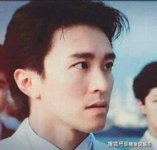 周星驰59岁生日,喜剧之王伴我年少,林允连续6年为星爷庆生
