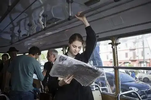 我的天才女友,告诉你女生间那些无法言说的友谊
