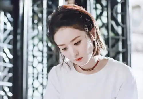 你和我的倾城时光,赵丽颖成熟中带点小清新,很多女性跟风了