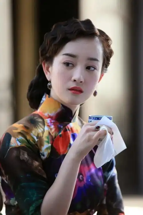 高清图集优雅动人的张檬
