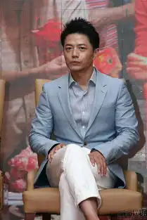 大时代首播蒋勤勤笑称段奕宏吻功不错
