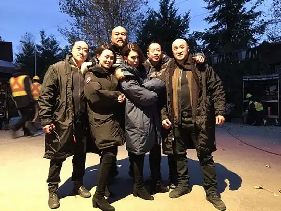 昆凌在摩天营救中的电影替身曝光,身材像是亲姐妹,颜值却差太多
