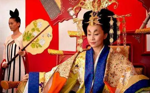 刘嘉玲年轻时剧照武则天