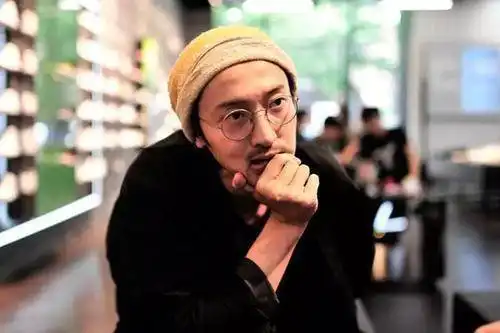 爱情公寓5开拍,娄艺潇再惹争议,网友小肚子都遮不住了
