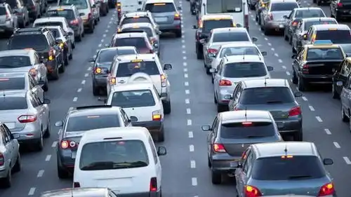 遇到堵车只知道路怒这几大技巧,轻松应对堵车现象