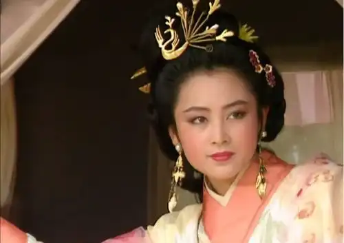 三国演义十大美女,分别是谁貂蝉甄姬大乔小乔孙尚香
