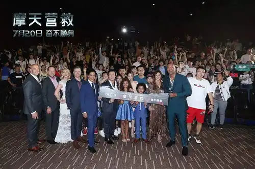 摩天营救传奇影业携手巨石强森铸造新高度新传奇
