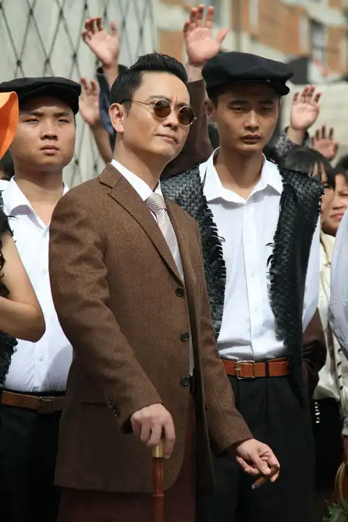 谢君豪枪械师玩转上海滩亦正亦邪狂侠兼备
