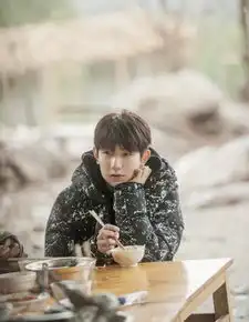tfboys六周年之际,有人拿王源签约新东家说事,粉丝晒证据打脸

