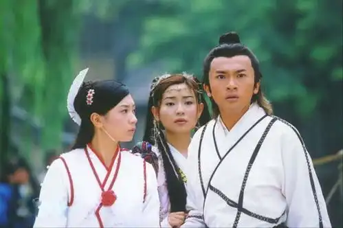 致敬经典还是圈钱翻拍倚天屠龙记,32岁赵敏惨遭嫌弃
