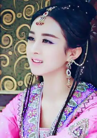 不可能出现在同一部剧里面的女星,网友赵丽颖和杨幂
