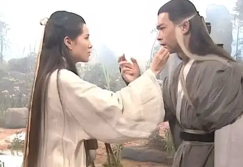 绝情谷底有件童衫,难道小龙女有个女儿你看杨过为何心碎就懂了
