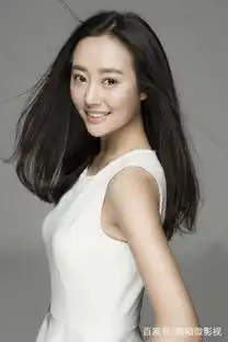 她是桀骜霓漫天,是反派素锦,今挑战吴谨言出演令妃
