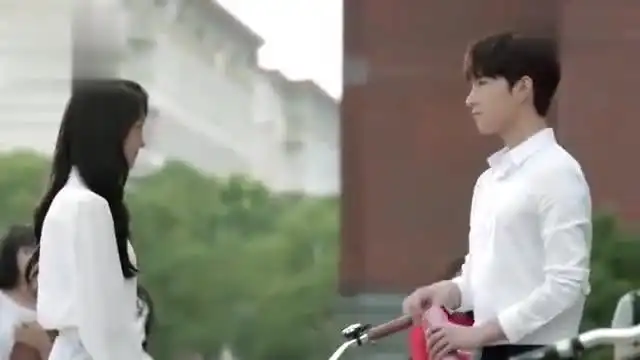 微微一笑很倾城杨洋是想让全学校的人都知道微微是我的女人

