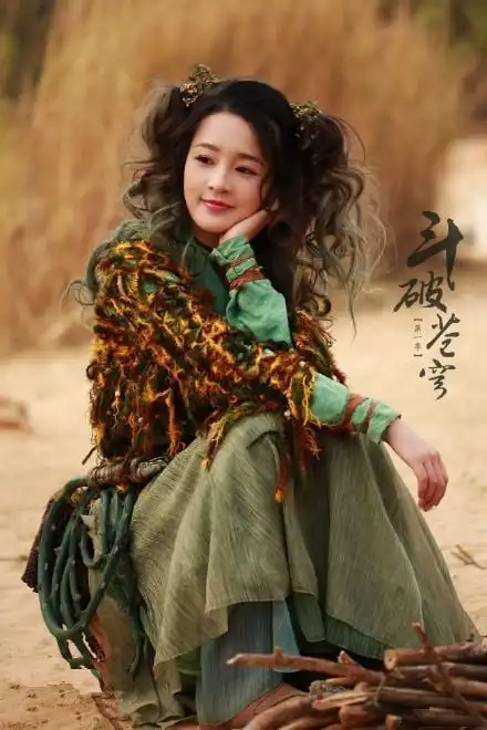 待播剧中的女主古装剧照,网友这次比较想表白谭松韵的说
