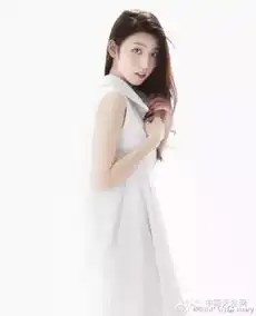 热播剧微微一笑很倾城校花女神孟逸然
