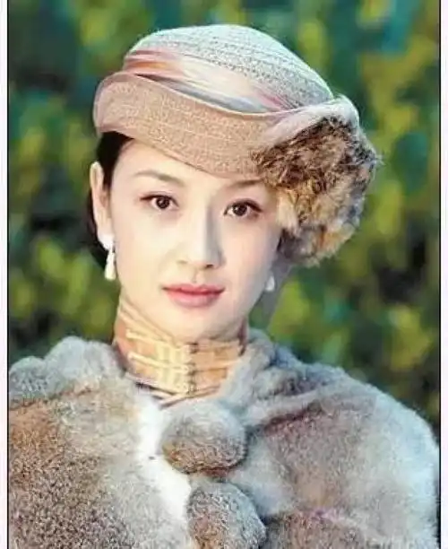 她是金粉世家里的少奶奶,今大虐赵丽颖爆红
