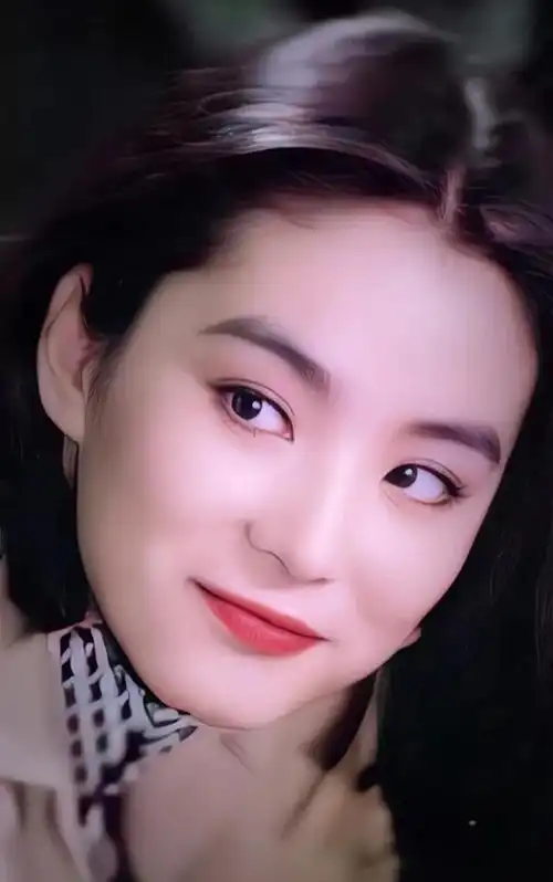 刘嘉玲年轻时剧照淡妆
