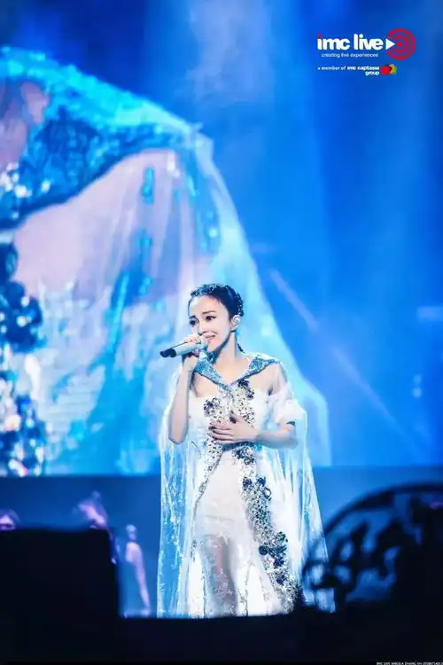 张韶涵温暖献唱悲伤逆流成河主题曲直面校园暴力,为受害者发声
