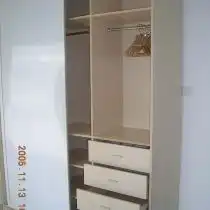 蜗居剧照衣柜