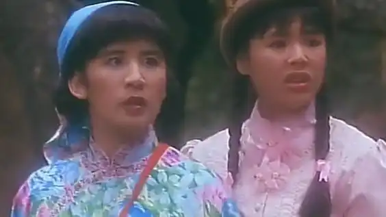 不愧为英叔的女人,一把钉子撒下去之后,众鬼消失的干干净净

