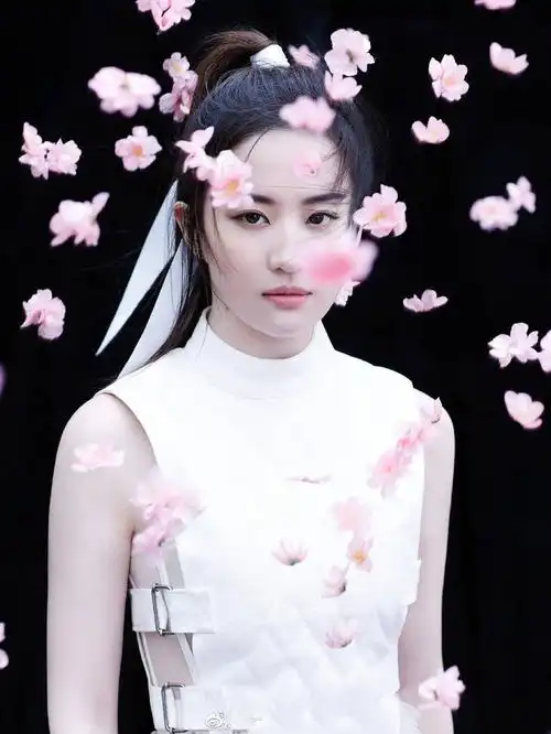 刘亦菲真牛,仙侠客形象就足够让人惊艳了,花木兰形象更让人自闭
