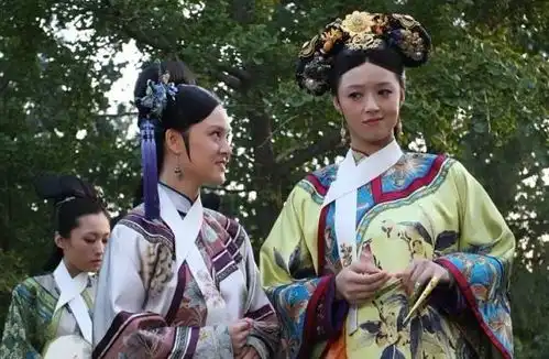 甄嬛传端妃曾四次暗示华妃,是皇帝害了你的孩子,华妃没听懂
