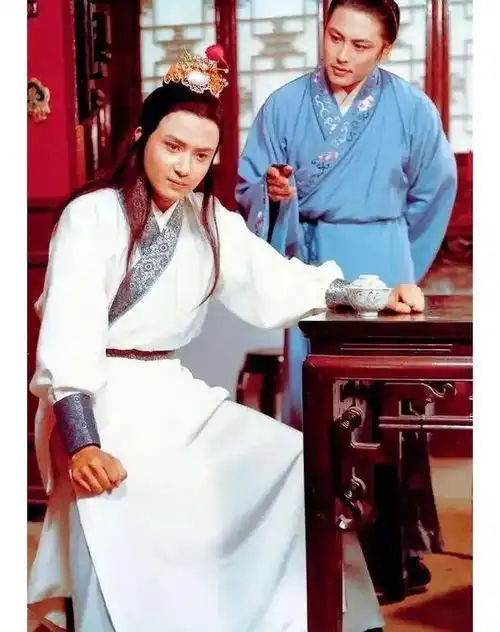侯长荣和北静王,谁能无视这张脸
