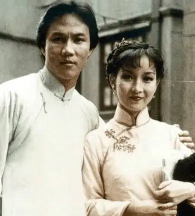 赵雅芝隐秘情史前夫黄汉伟,绯闻对象黄元申,现任丈夫黄锦燊
