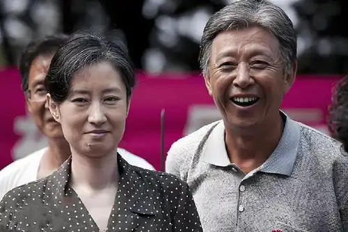父母爱情葛美霞四次给安杰下圈套,城府极深,没把安杰当朋友
