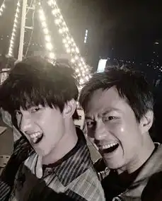逗比也会传染邓超狰狞自拍带偏杨洋
