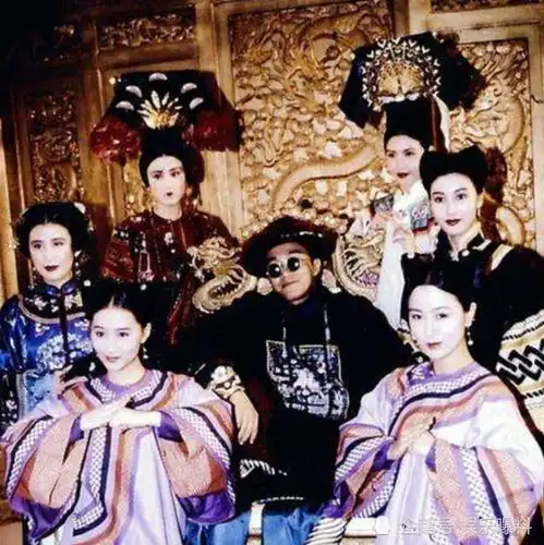 新鹿鼎记被吐槽7个老婆一张脸,看看周星驰版,堪称港圈女神的顶配
