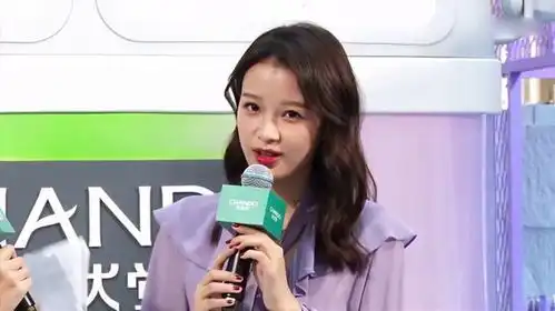孙怡晒妈妈年轻时旧照举手投足优雅气质母女共用一张脸
