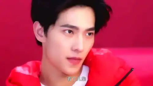 杨洋出演了全职高手,为什么会跳戏呢,感觉像是微微一笑很倾城
