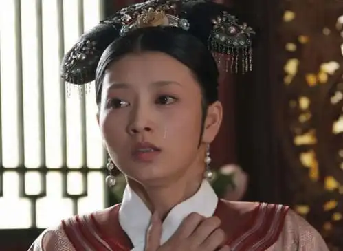 甄嬛传妃子都系一条白领带做什么呢除了美观,更为方便皇帝