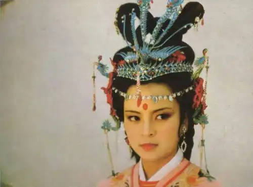 吵过哭过愤怒过,明明是生母,探春为何对赵姨娘如此无情
