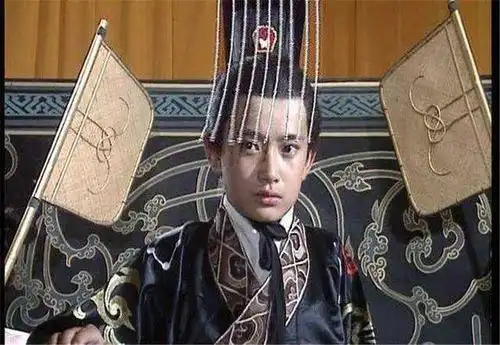 三国时吴国皇帝孙皓如此残暴无度,为什么不敢动左丞相陆凯
