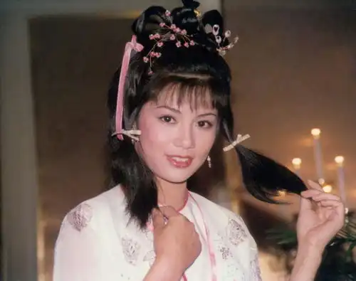 射雕英雄传被翻拍七次,只有83版是经典,靠四个演员加持
