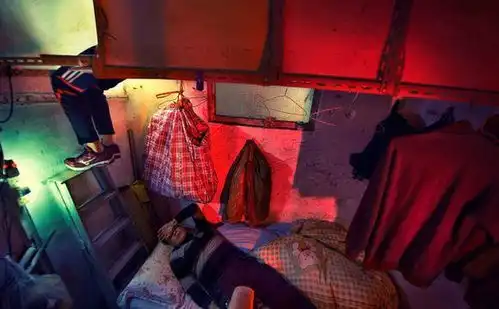 蜗居剧照棺材房