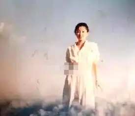 无意间翻到妈妈年轻时候的照片,在没有后期的年代,这才叫惊艳
