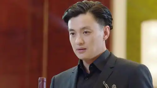 你和我的倾城时光林莫臣处处维护林浅,生怕金瀚欺负林浅,网友上天欠我一个哥哥