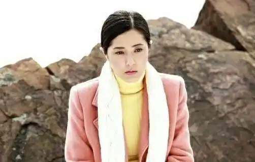 妹妹资助20万给大哥治病,二哥三嫂起贪念,气走了84岁的母亲
