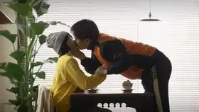 佛系男孩正峰去庙里住竟然是因为庙里的野菜好吃
