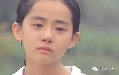 还记得蓝色生死恋里的小恩熙吗她现在长这样

