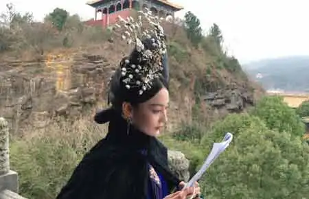 半妖倾城一路开虐安以轩为家牺牲汪东城殉情