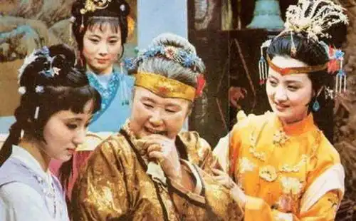87版红楼梦剧组久违重聚,网友感慨世间再无林妹妹
