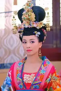 知名女星年纳税21亿,却争议不断,只因她做这门生意

