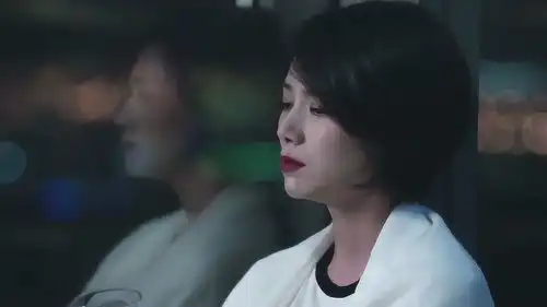 你和我的倾城时光想起厉致谦,格蕾丝深夜独自流泪
