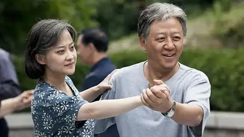 三刷父母爱情最幸福的女人不是安杰,而是出场不多的她
