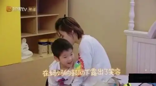 四位超人妈妈旧剧照同台比美,年轻时的她们差距太大
